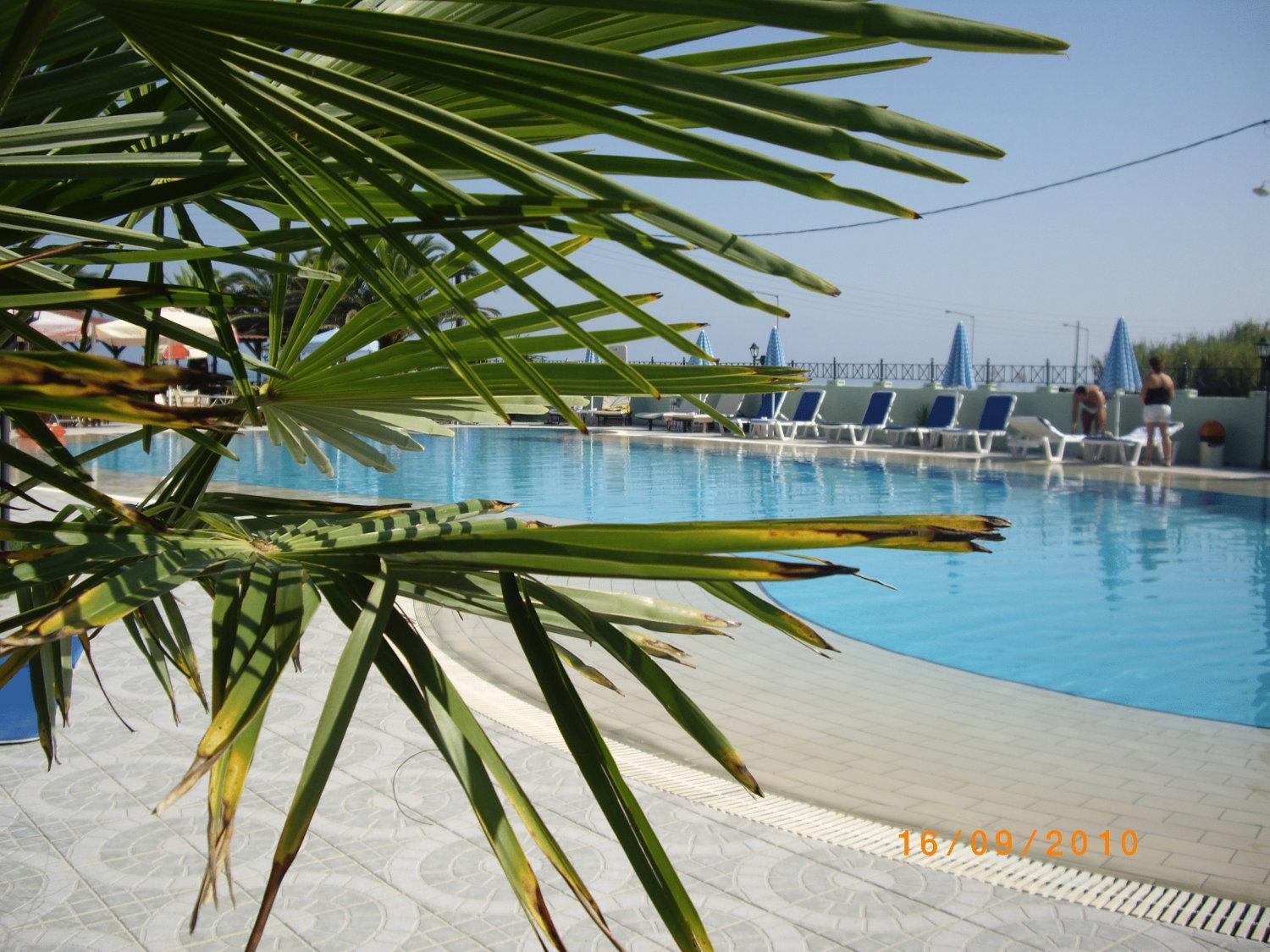 Ninos On The Beach Hotel Roda  Exterior photo