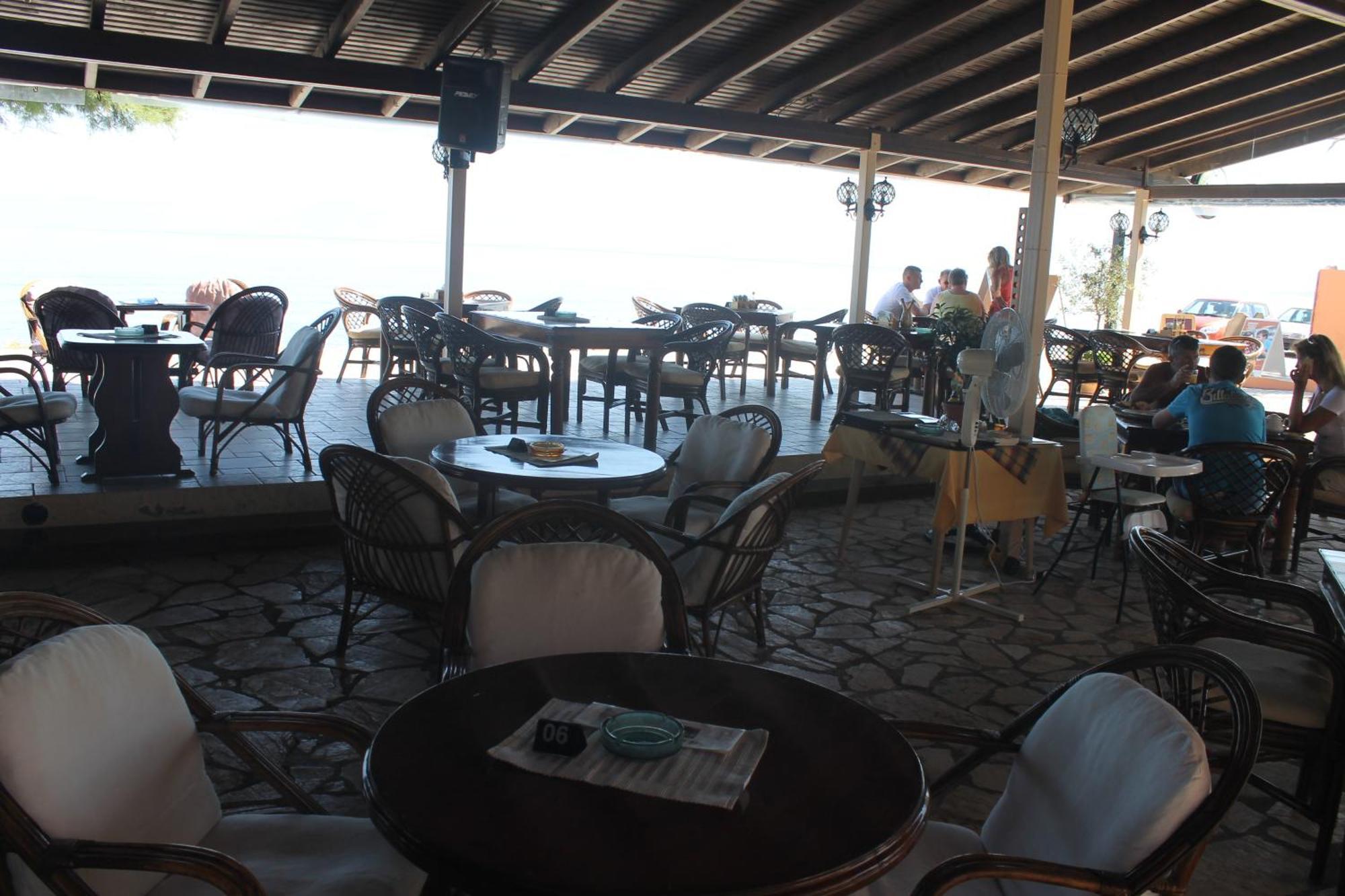 Ninos On The Beach Hotel Roda  Exterior photo