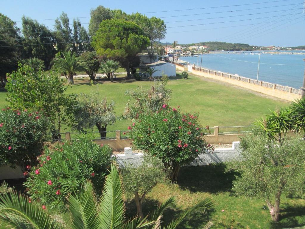 Ninos On The Beach Hotel Roda  Exterior photo